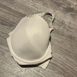 Victoria's Secret Cream Bra